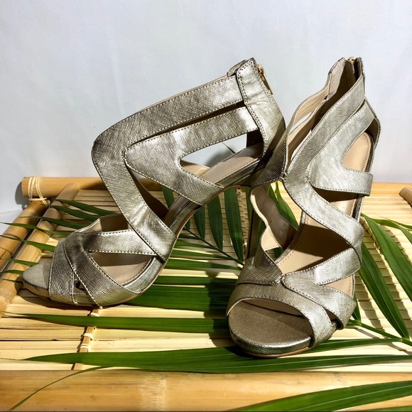 Boston Proper gold caged high heel - Picture 4 of 7